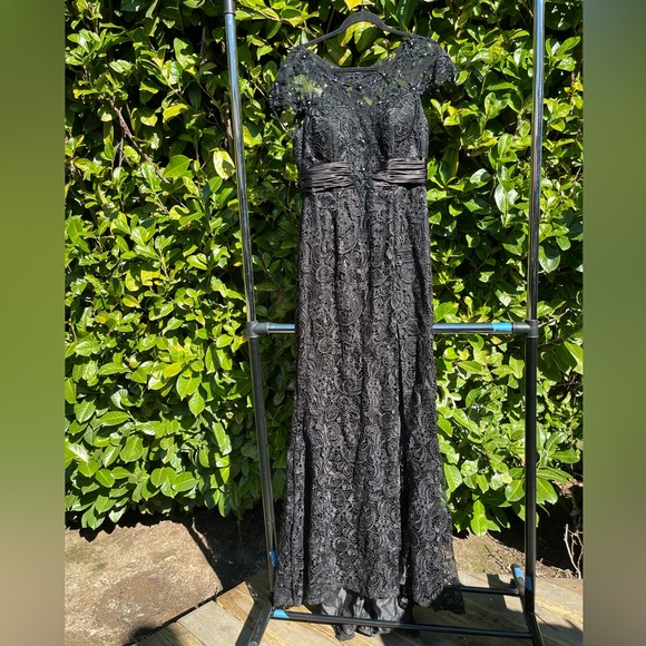 Unique Vintage, gothic maxi formal
dress - Picture 1 of 8